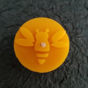 Teelicht - Biene - reiner Bienenwachs